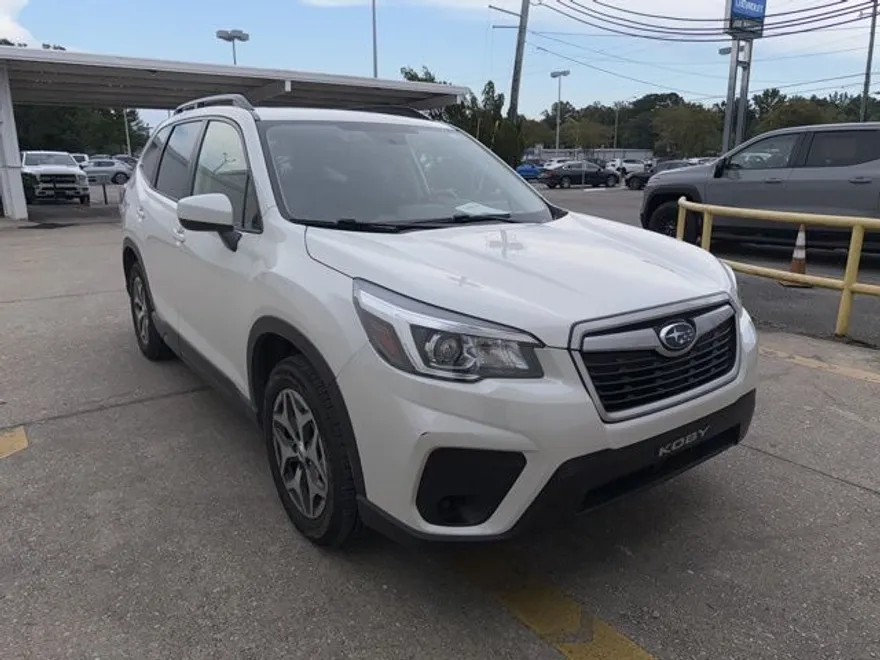 2020 Subaru Forester Premium photo 1