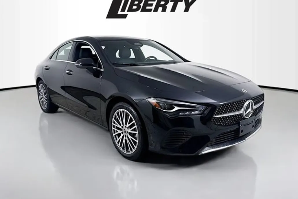 2025 Mercedes Benz CLA 250 4MATIC photo 1
