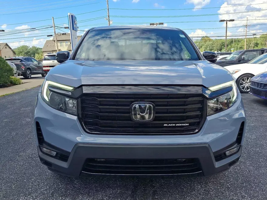 2023 Honda Ridgeline Black Edition photo 1