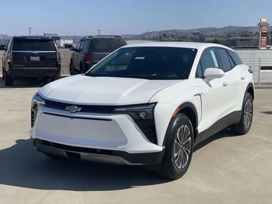 2026 Chevrolet Blazer EV photo 1