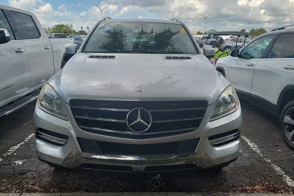 2012 Mercedes Benz ML 4MATIC photo 1