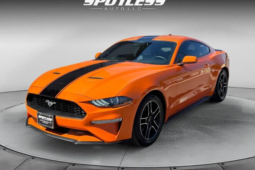 2020 Ford Mustang EcoBoost photo 1