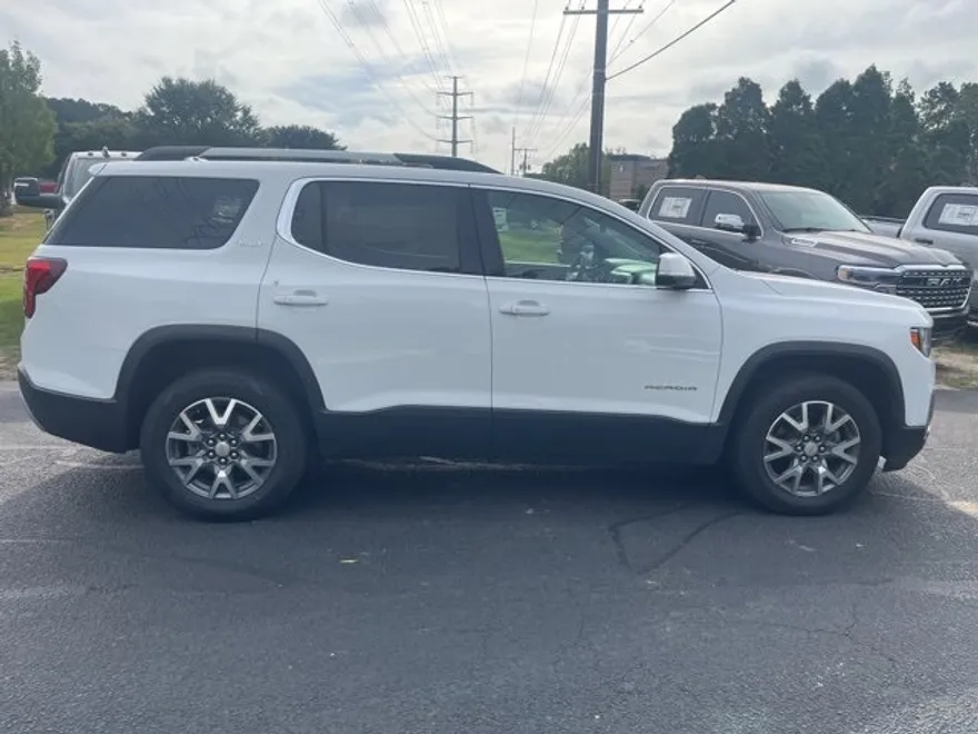 2023 Gmc Acadia SLT photo 1