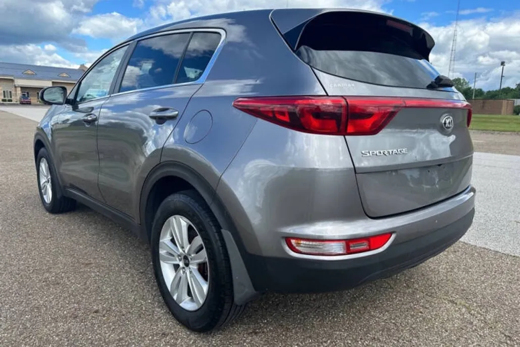 2017 Kia Sportage LX photo 1