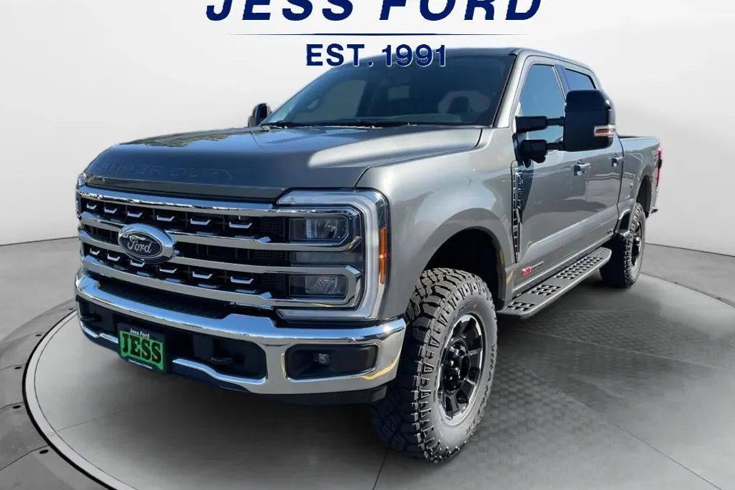 2025 Ford F-350 Lariat photo 1