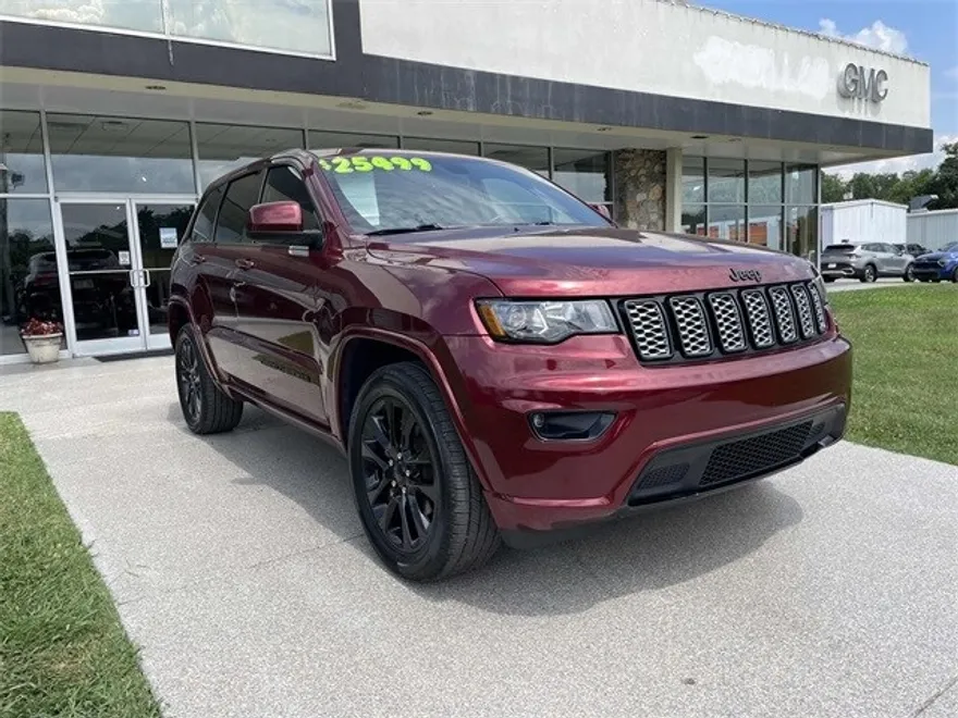 2020 Jeep Grand Cherokee Altitude photo 1
