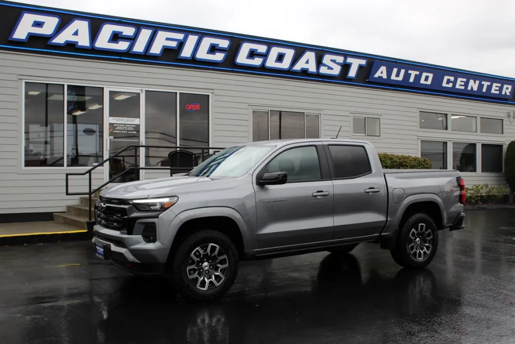 2023 Chevrolet Colorado Z71 photo 1