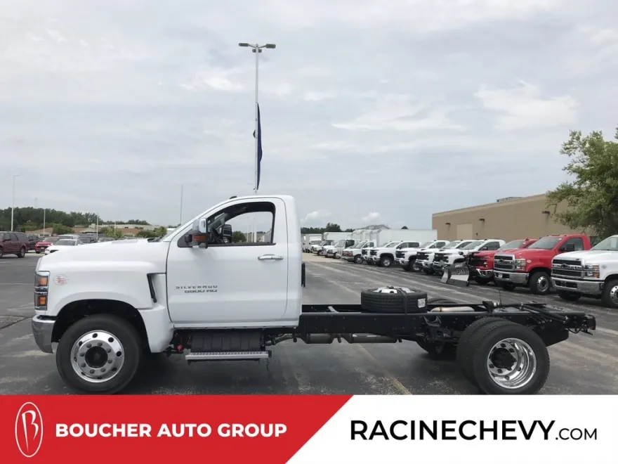 2024 Chevrolet Silverado 5500HD Work Truck photo 1