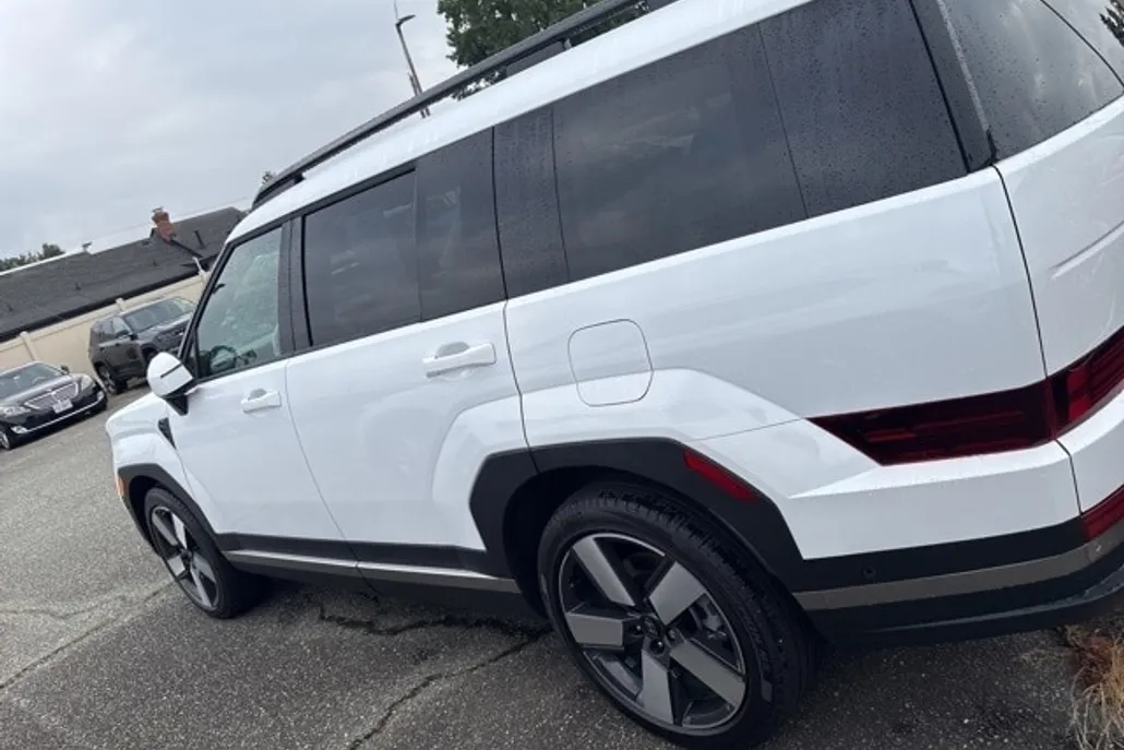 2025 Hyundai Santa Fe Limited photo 1