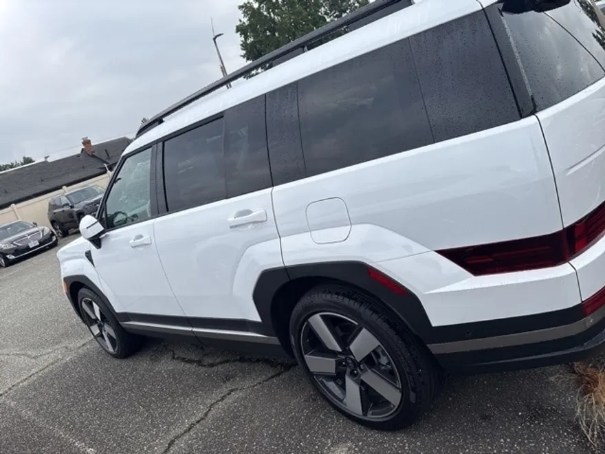 2025 Hyundai Santa Fe Limited photo 1