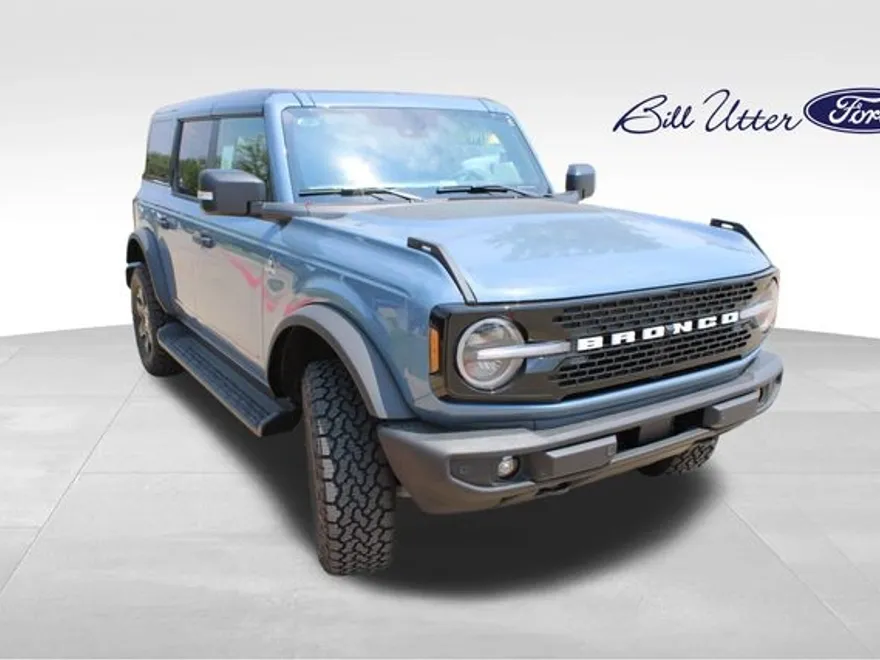 2025 Ford Bronco Outer Banks photo 1