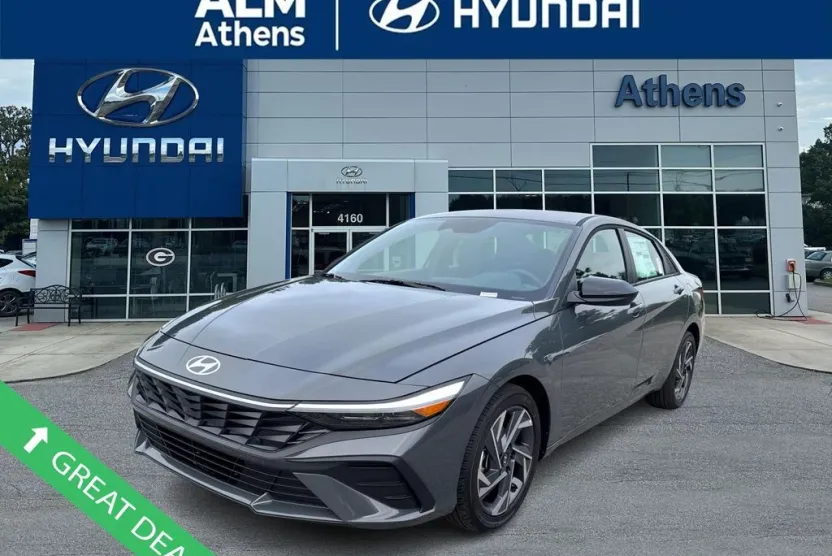 2025 Hyundai Elantra SEL Sport photo 1
