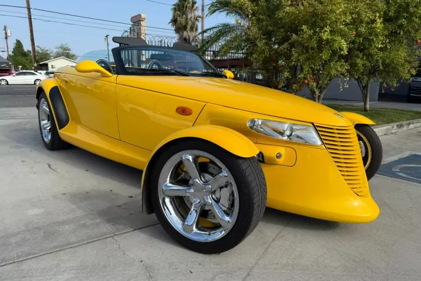 1999 Plymouth Prowler Base photo 1
