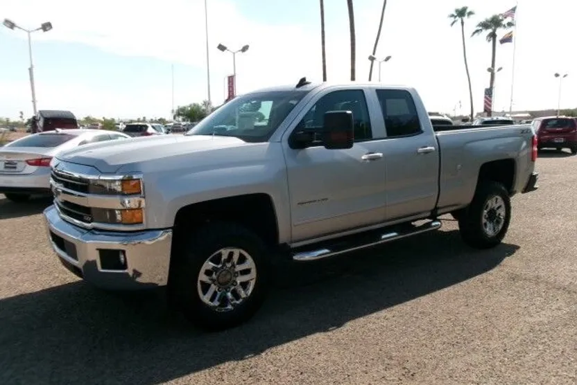 2019 Chevrolet Silverado 2500HD LT photo 1