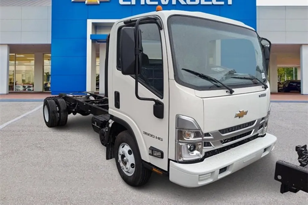 2025 Chevrolet Silverado 3500HD photo 1