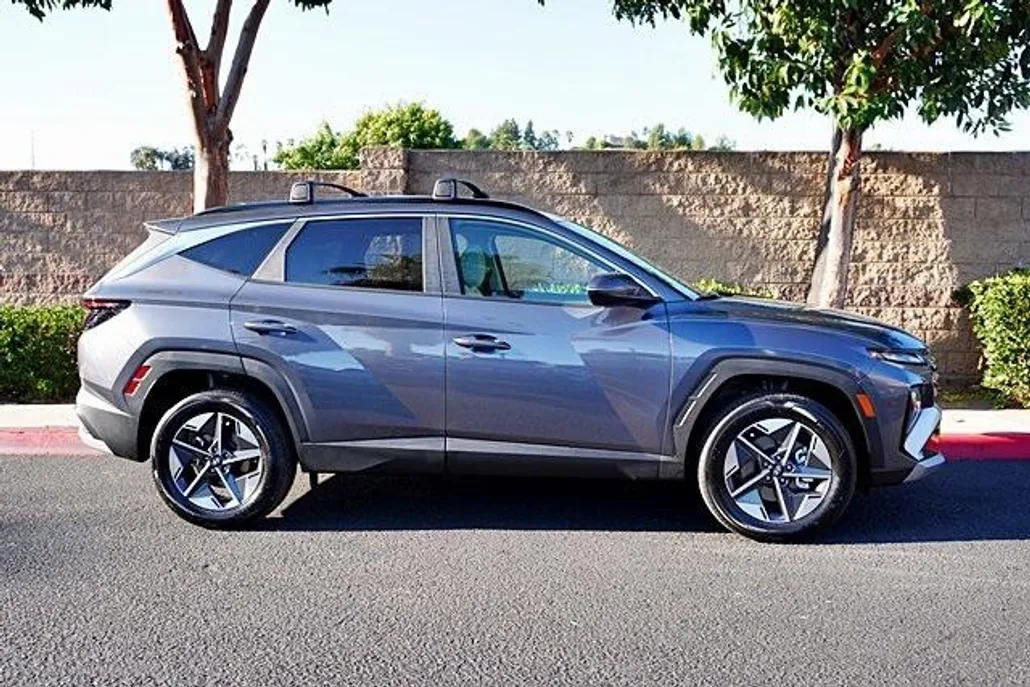2025 Hyundai Tucson Hybrid SEL Convenience photo 1
