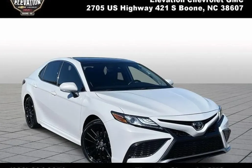 2023 Toyota Camry XSE V6 photo 1
