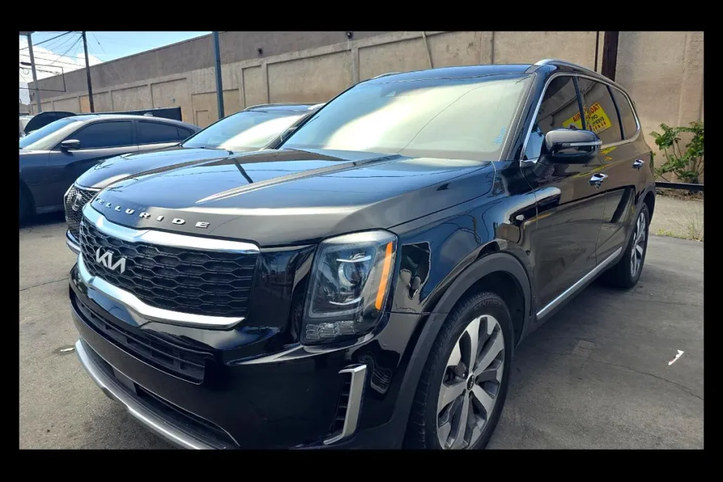 2022 Kia Telluride S photo 1