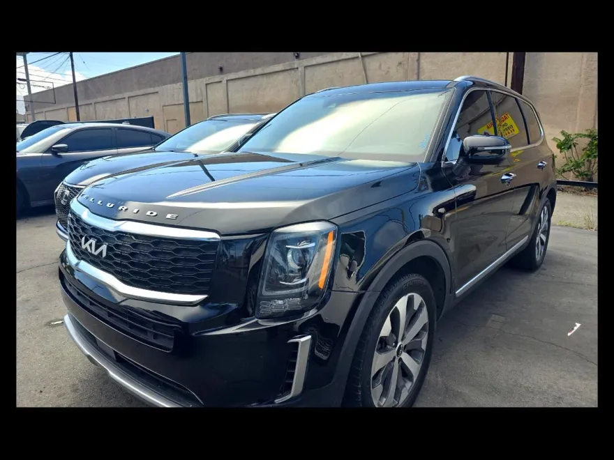 2022 Kia Telluride S photo 1