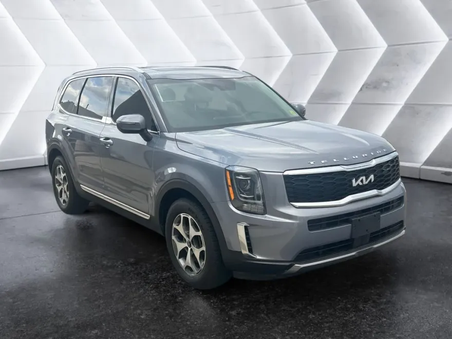 2022 Kia Telluride EX photo 1
