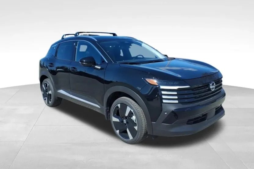 2026 Nissan Kicks SR photo 1
