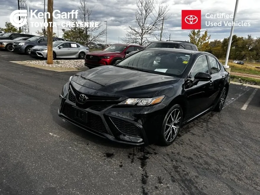 2024 Toyota Camry SE photo 1