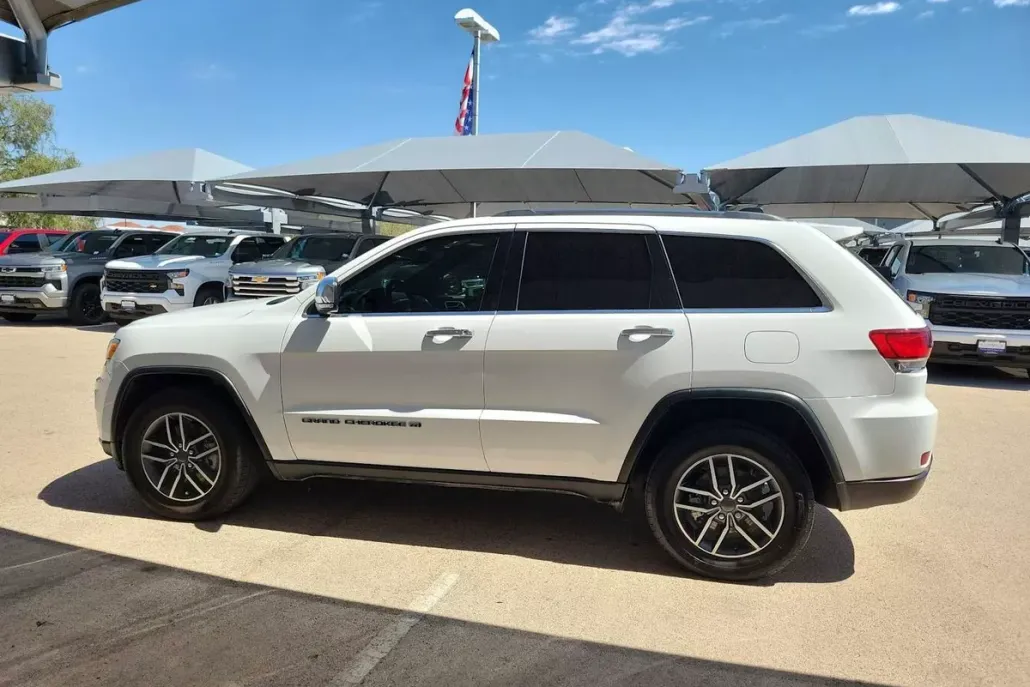 2022 Jeep Cherokee Limited photo 1