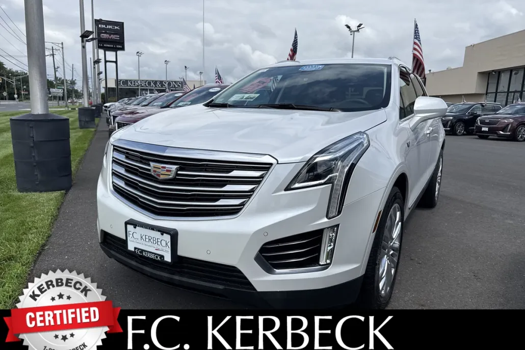 2018 Cadillac XT5 Premium Luxury photo 1
