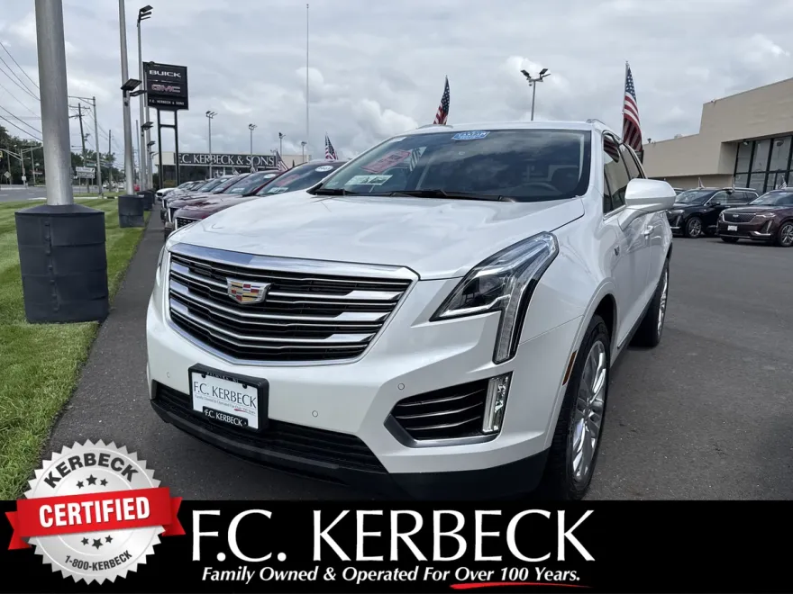 2018 Cadillac XT5 Premium Luxury photo 1