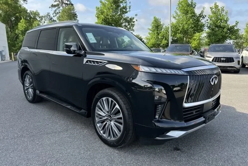 2025 Infiniti QX80 Sensory photo 1