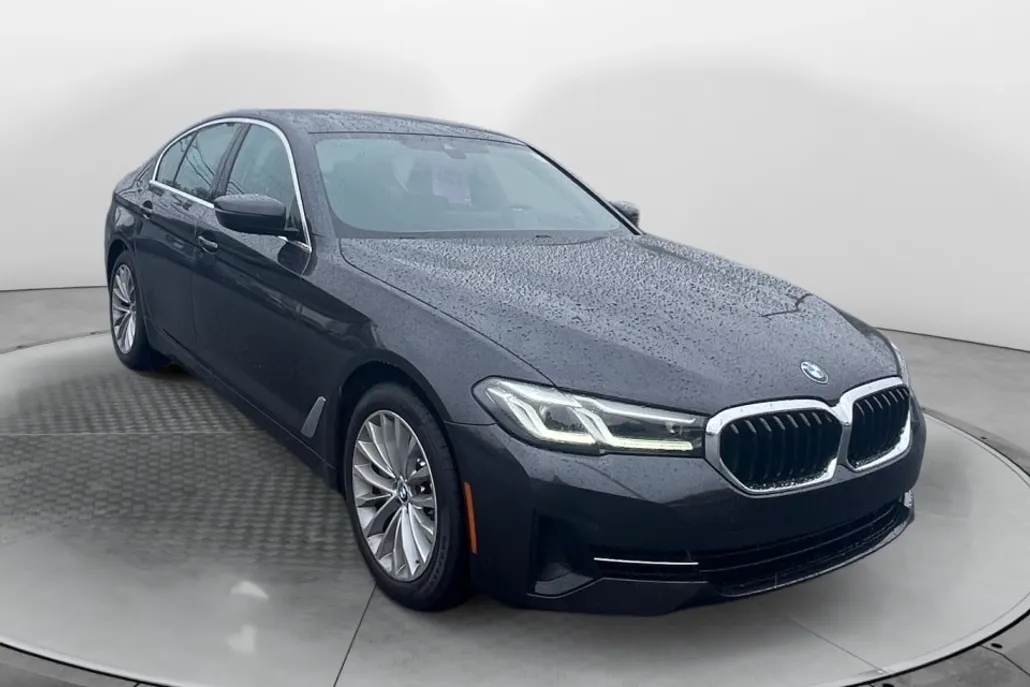 2023 Bmw 530i photo 1