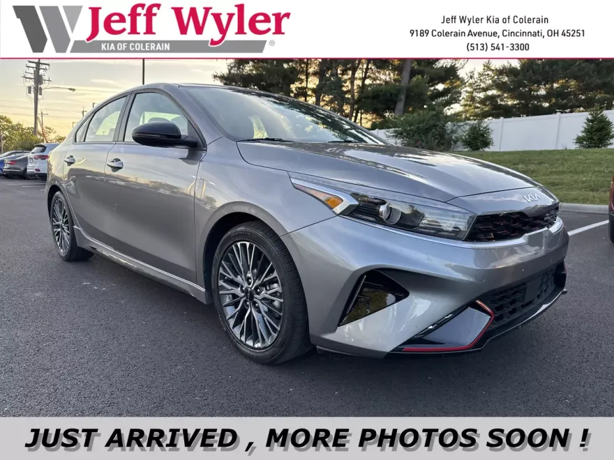 2023 Kia Forte GT-Line photo 1