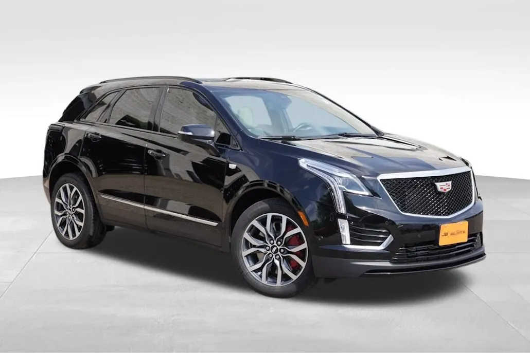 2023 Cadillac XT5 Sport photo 1