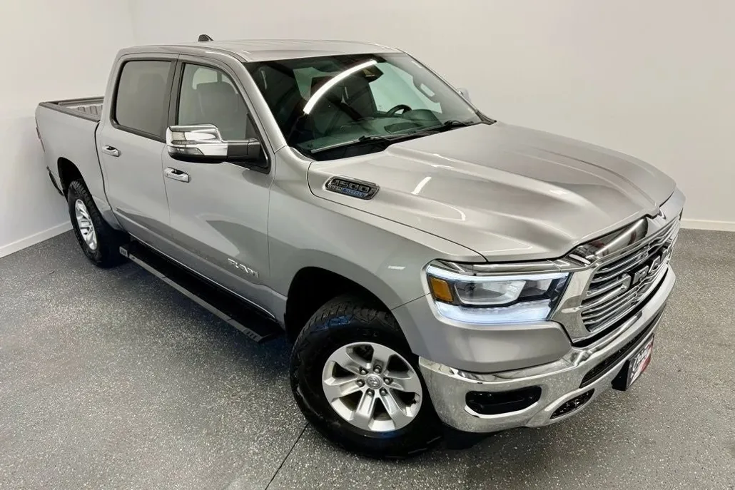 2023 Ram 1500 Laramie photo 1