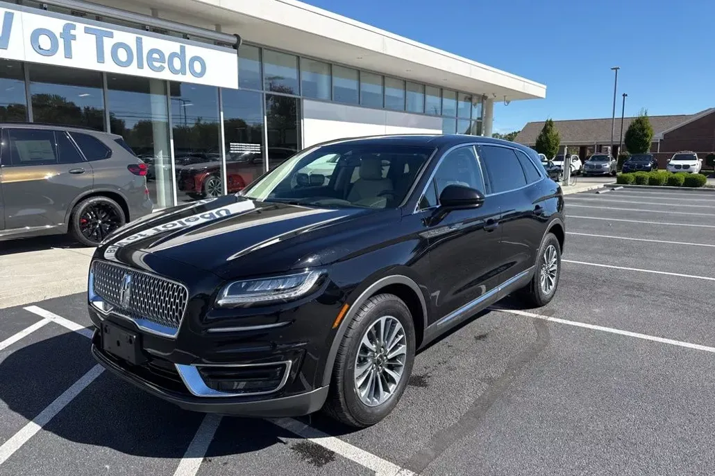 2019 Lincoln Nautilus Select photo 1