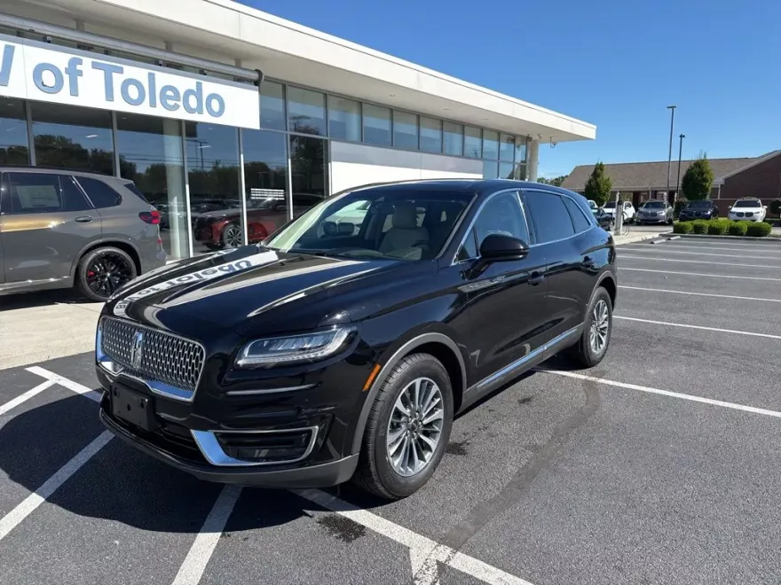 2019 Lincoln Nautilus Select photo 1