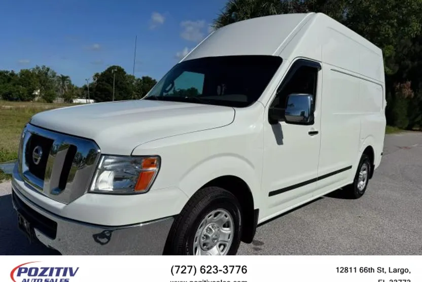 2012 Nissan NV2500 HD Cargo SV photo 1