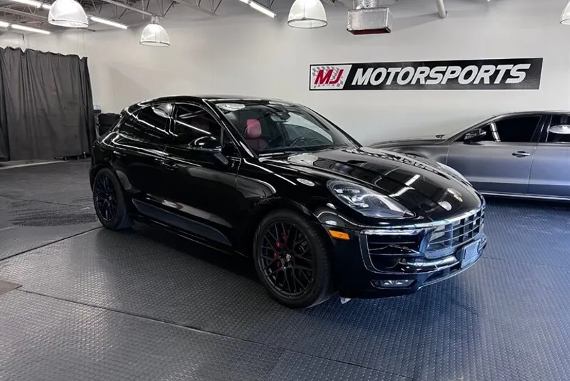 2017 Porsche Macan GTS photo 1