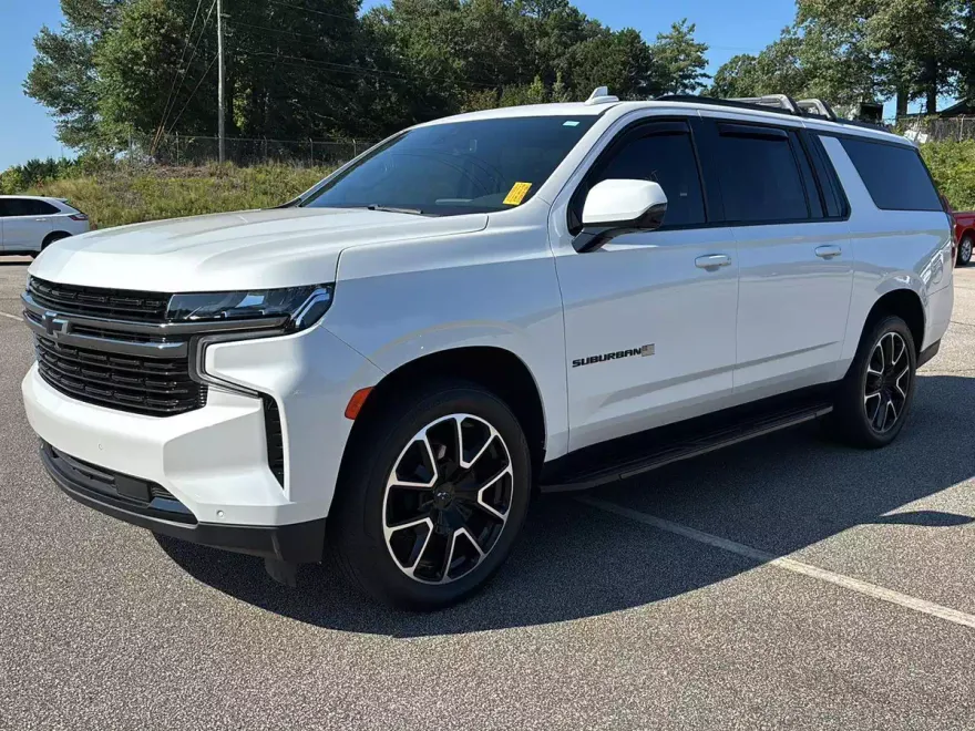2022 Chevrolet Suburban RST photo 1