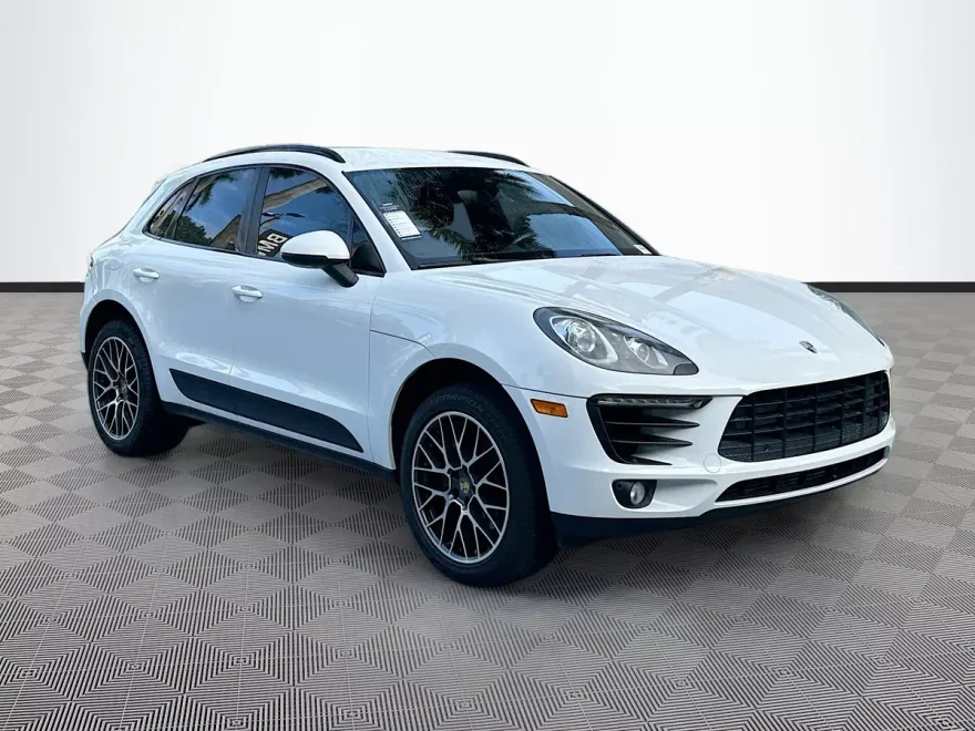 2018 Porsche Macan photo 1