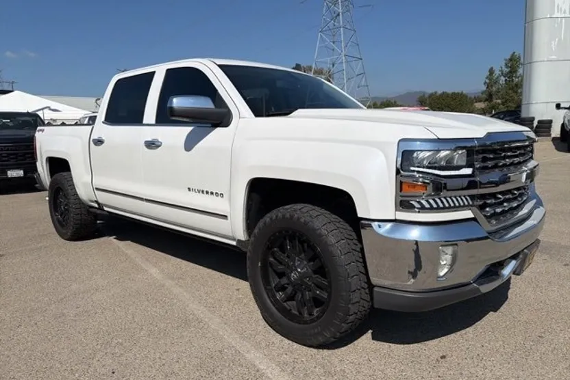 2016 Chevrolet Silverado LTZ photo 1