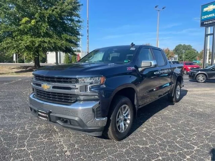2021 Chevrolet Silverado 1500 LT photo 1