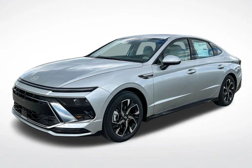 2025 Hyundai Sonata SEL photo 1