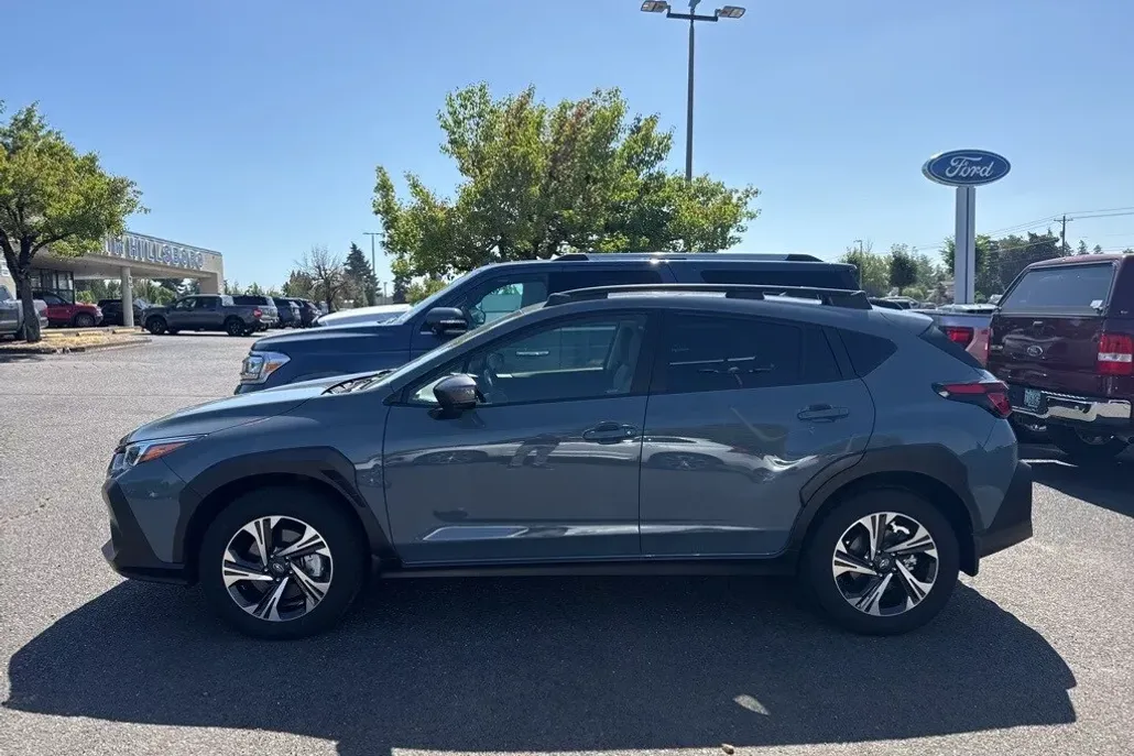 2024 Subaru Crosstrek Premium photo 1