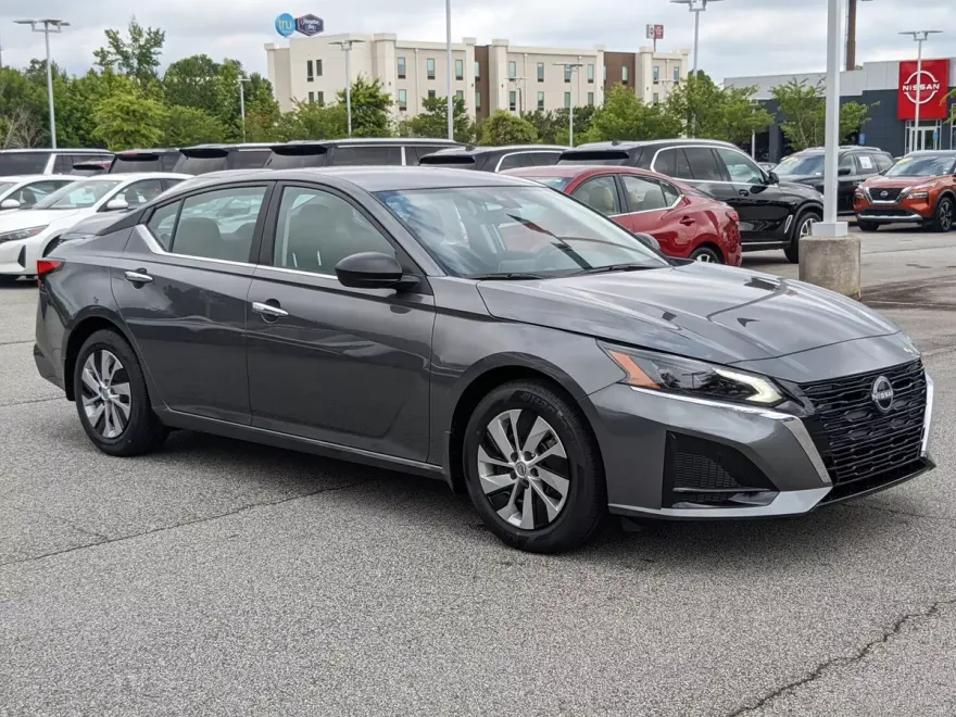 2025 Nissan Altima 2.5 S photo 1