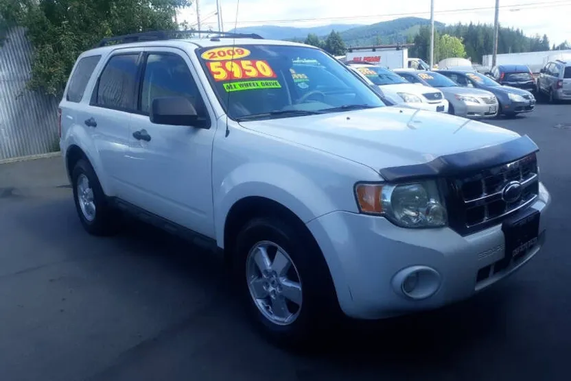 2009 Ford Escape XLT photo 1