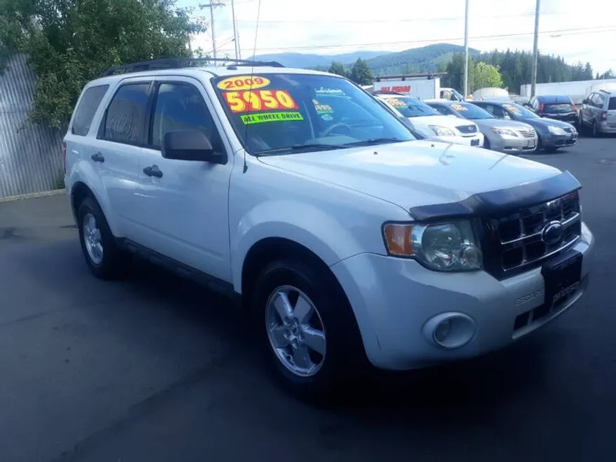 2009 Ford Escape XLT photo 1