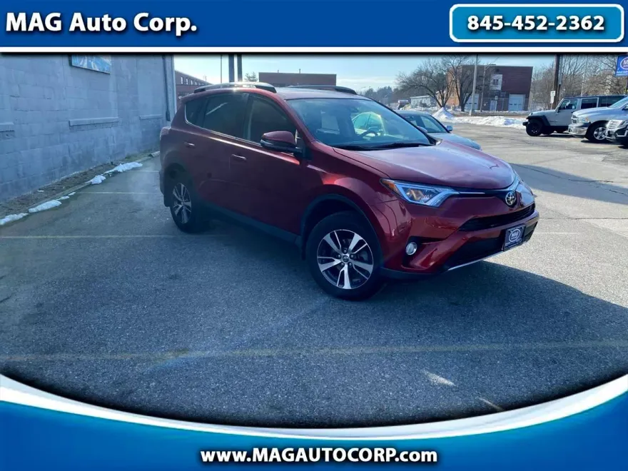 2018 Toyota RAV4 XLE photo 1