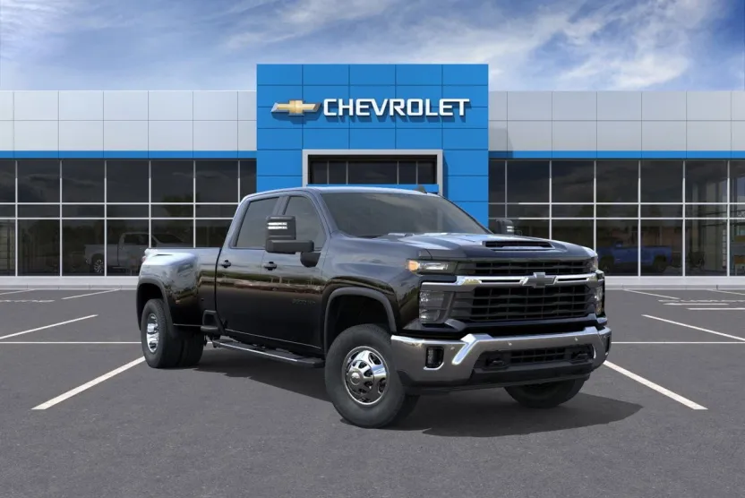 2026 Chevrolet Silverado 3500HD LT photo 1