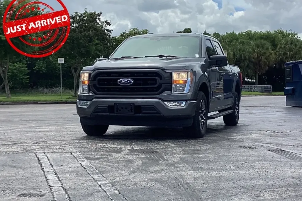 2022 Ford F-150 XL photo 1